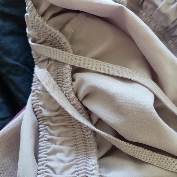 Nike Running Shorts Gym Athletic Mauve Pink Women's Active Wear Athleisure - Picture 3 of 4